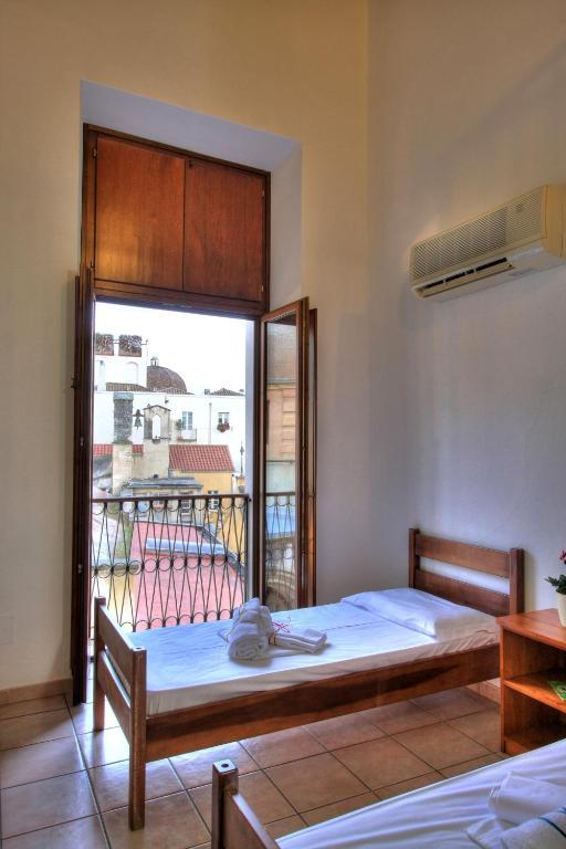 Hostel Marina Кальяри Номер фото