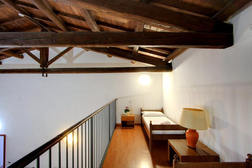Hostel Marina Кальяри Экстерьер фото