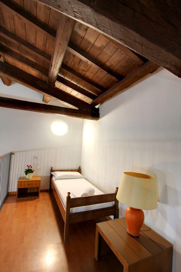 Hostel Marina Кальяри Экстерьер фото