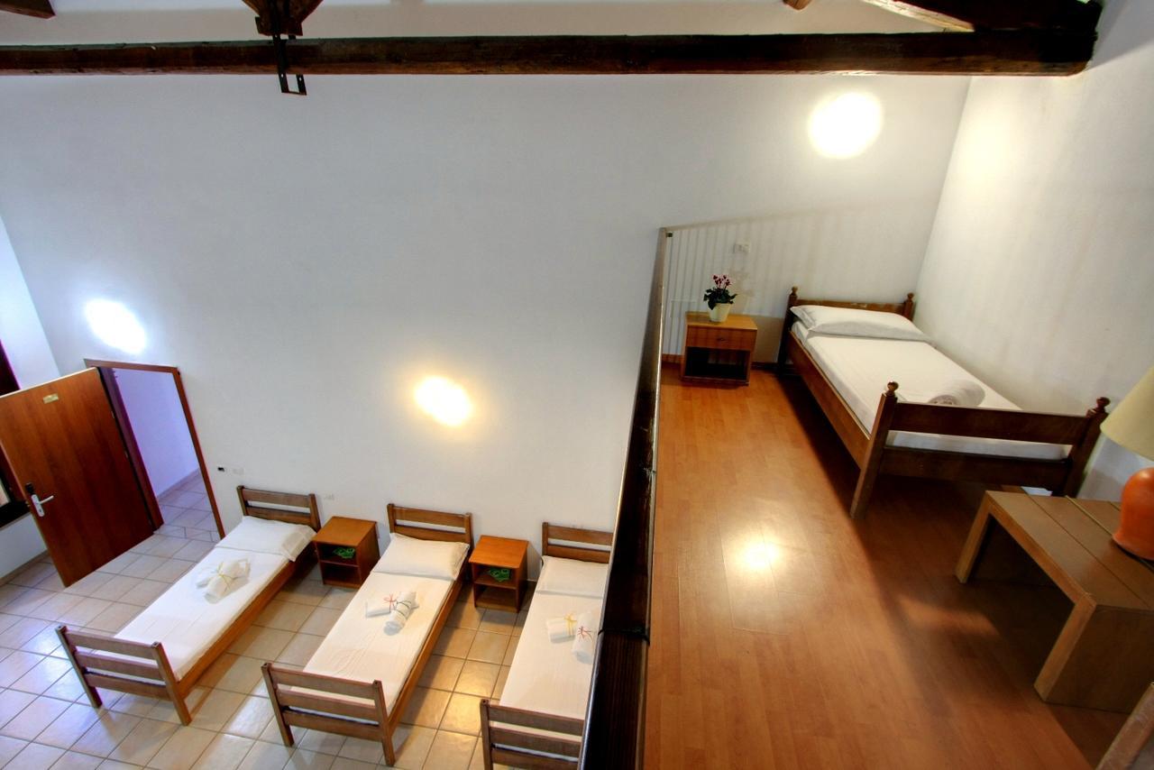 Hostel Marina Кальяри Экстерьер фото